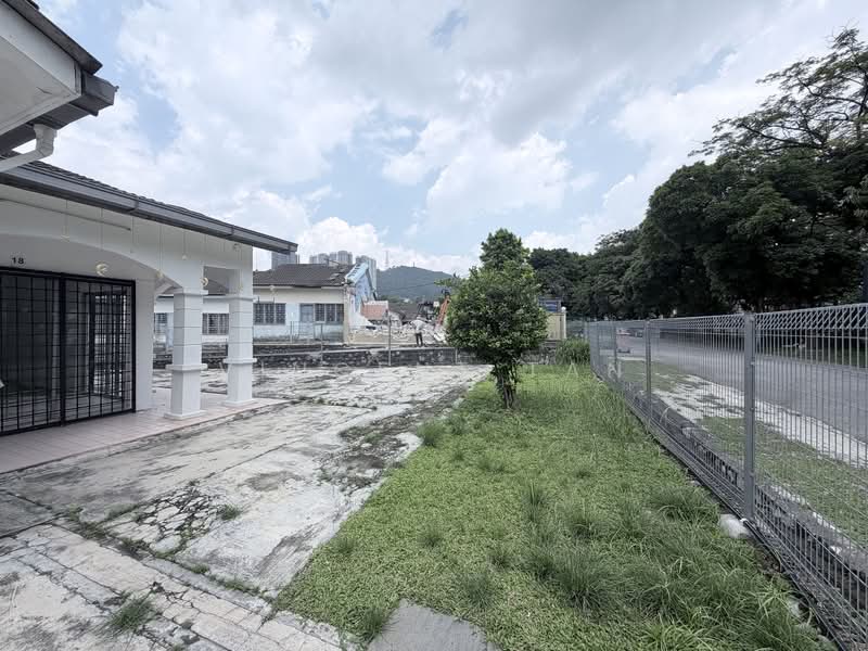 1-storey Terraced House for Sale in Bandar Sri Damansara (Selangor) - Vincent Tan - PropertyGuru.com.my