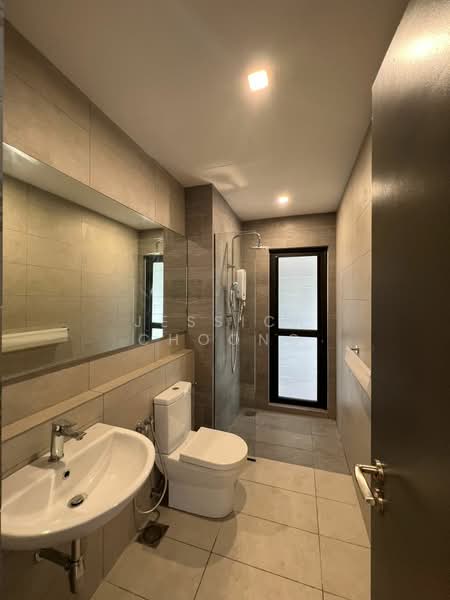 Service Residence for Sale at Atwater : Service Residences - Jessica Choong - Bathroom - PropertyGuru.com.my