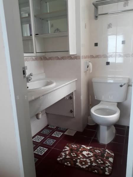 Kondominium untuk Dijual di Sri Perdana - Stephanie Lim - Bathroom - PropertyGuru.com.my