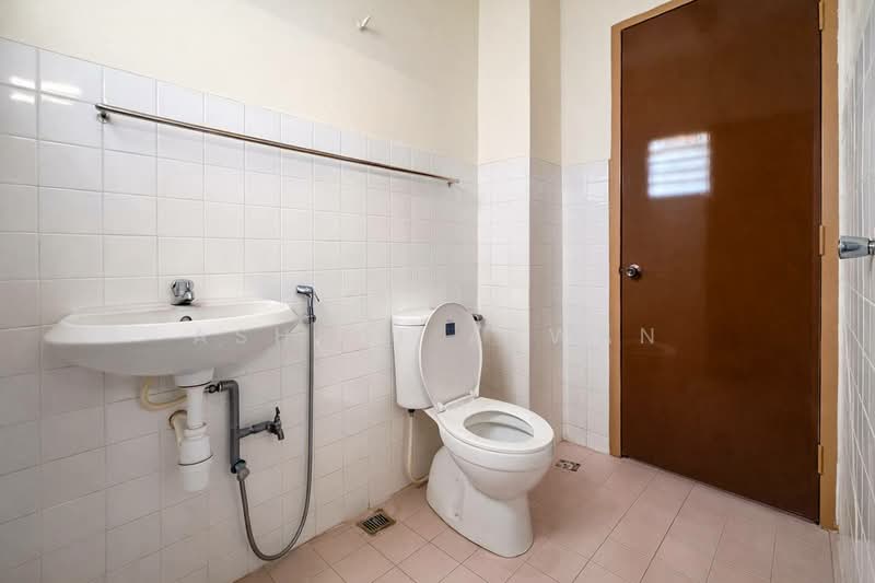 2-storey Terraced House for Sale in Jalan Ipoh (Kuala Lumpur) - Ashraf Azwan - Bathroom - PropertyGuru.com.my