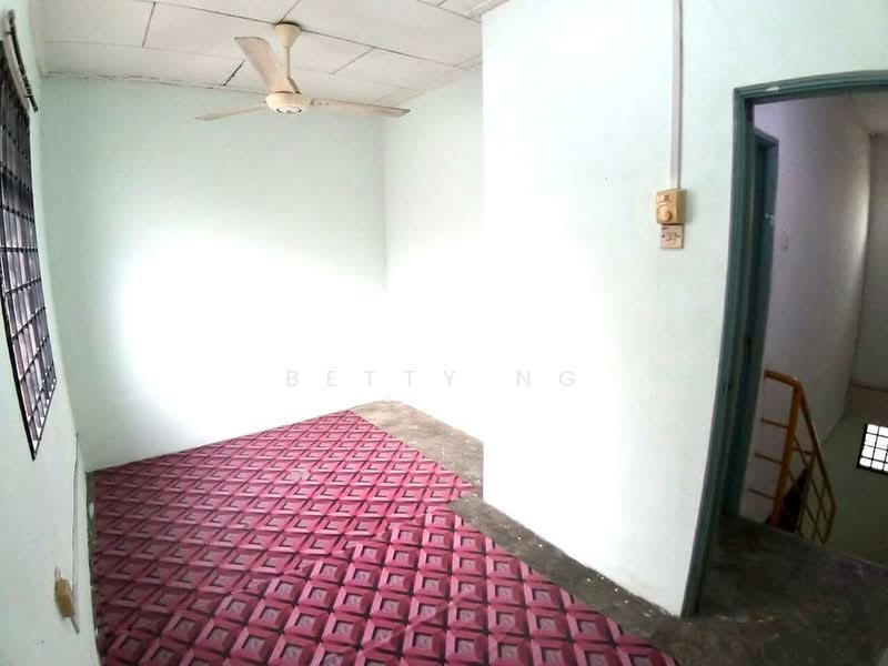 Untuk Dijual - Taman Daya - Jalan Pinang 3, 4