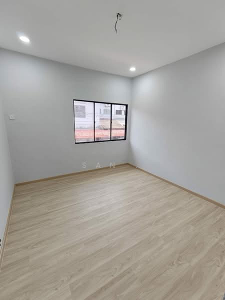 Rumah Teres 2 Tingkat untuk Dijual di Taman Ungku Tun Aminah (Skudai) - San . - PropertyGuru.com.my
