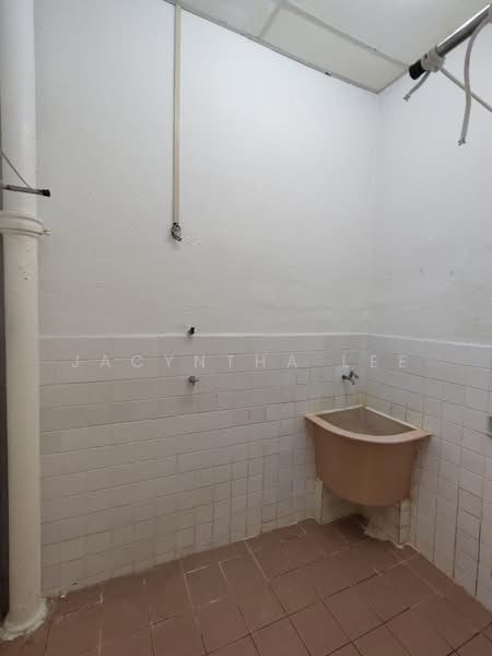 2-storey Terraced House for Sale in Island Glades (Jelutong) - Jacyntha Lee - PropertyGuru.com.my