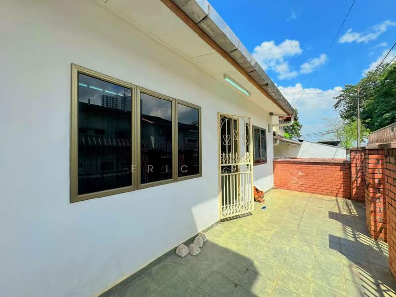 Rumah Teres 2 Tingkat untuk Dijual di Taman Pelangi (Johor Bahru) - Eric Lee - Exterior - PropertyGuru.com.my