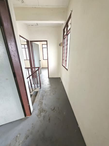 1-storey Terraced House for Sale in Taman Perling (Perling) - Jeff Ang - Corridor - PropertyGuru.com.my