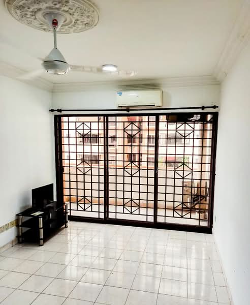 Condominium for Sale at Palm Spring @ Damansara - Joe Cheang - Living Room - PropertyGuru.com.my
