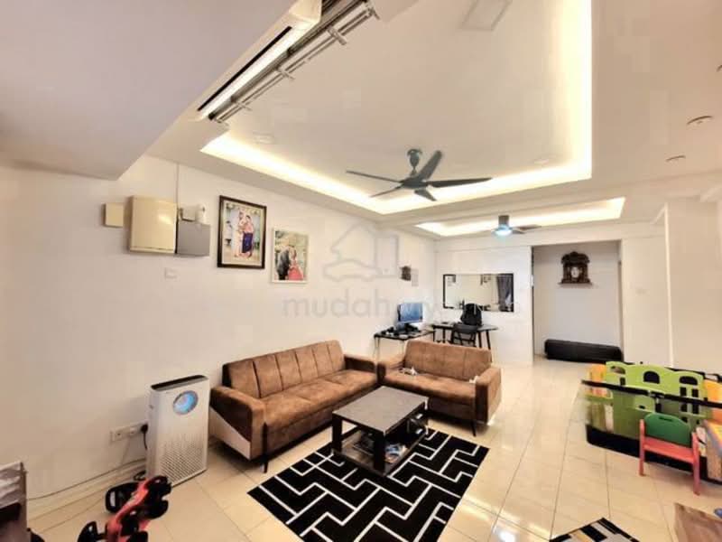 Terraced House for Sale in Seksyen 32, Kemuning Green Ville (Shah Alam) - Tabris Wong - Living Room - PropertyGuru.com.my