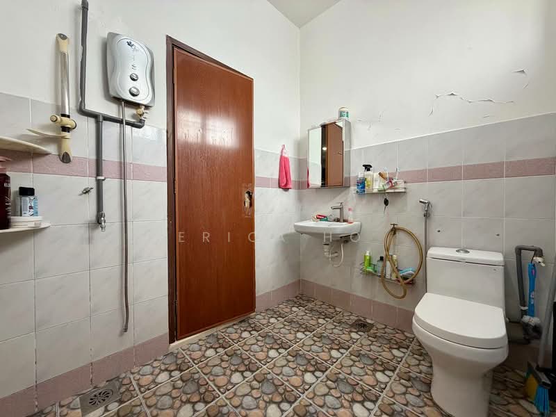 2-storey Terraced House for Sale in Taman Nusa Bestari (Iskandar Puteri (Nusajaya)) - Erica Ho - Bathroom - PropertyGuru.com.my