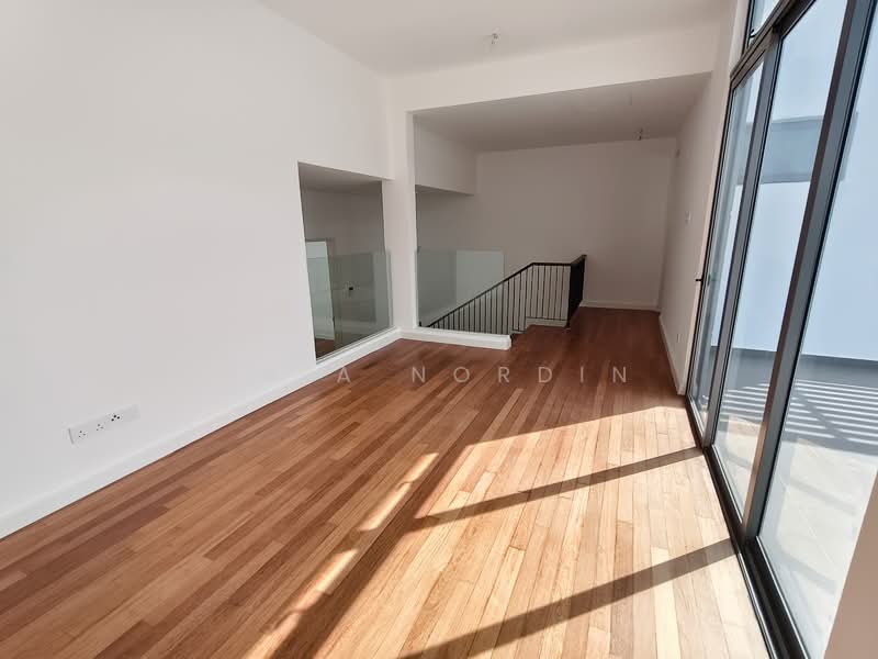 Semi-Detached House for Sale in Shah Alam (Selangor) - Sa'a Nordin - PropertyGuru.com.my