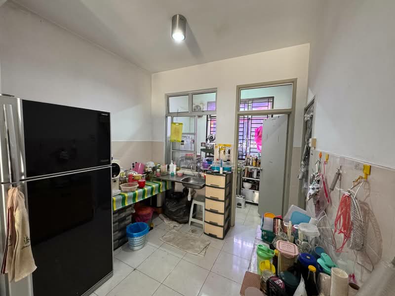 2.5-storey Terraced House for Sale in Taman Setia Indah (Tebrau) - Eric Lee - Kitchen - PropertyGuru.com.my