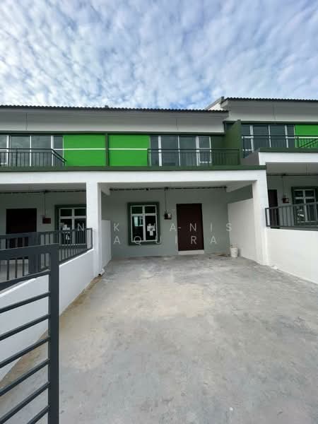 Rumah Teres untuk Disewa di Jasin (Melaka) - Nik Hanis Naquira - Exterior - PropertyGuru.com.my