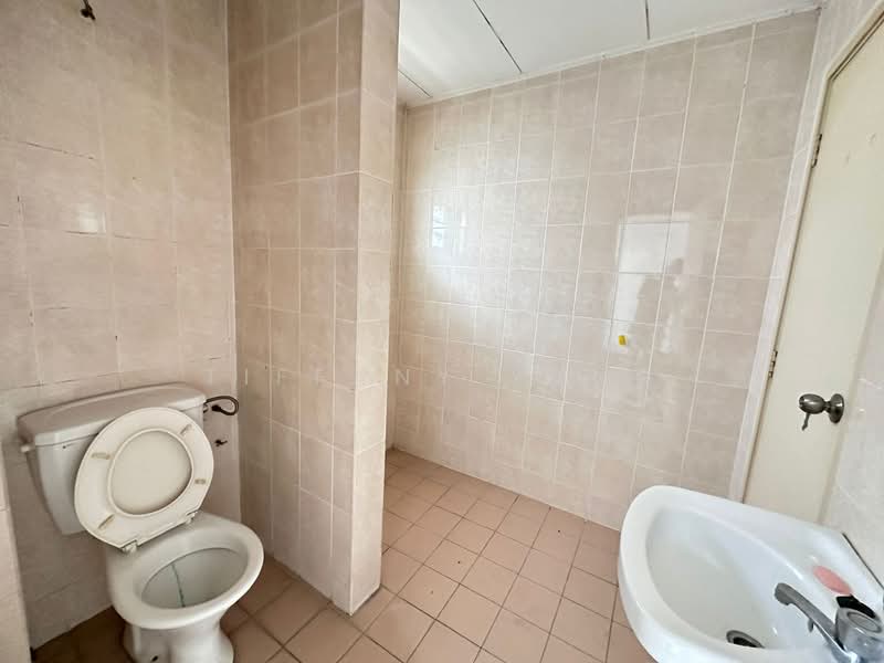 2-storey Terraced House for Sale in Kota Emerald (Rawang) - Tiffany Yang - Bathroom - PropertyGuru.com.my