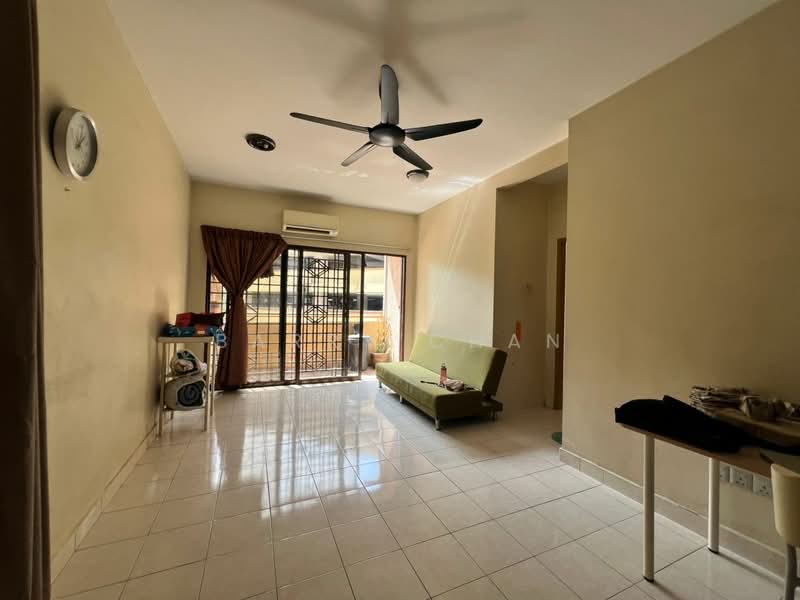 Kondominium untuk Dijual di Palm Spring @ Damansara - BARRY CHAN - Living Room - PropertyGuru.com.my
