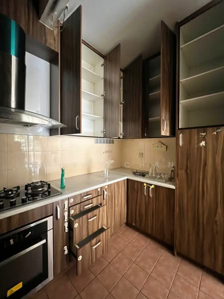 Kondominium untuk Dijual di Palm Spring @ Damansara - BARRY CHAN - Kitchen - PropertyGuru.com.my