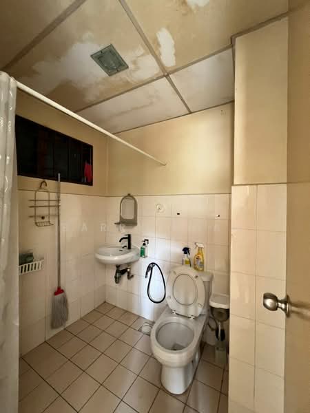 Kondominium untuk Dijual di Palm Spring @ Damansara - BARRY CHAN - Bathroom - PropertyGuru.com.my
