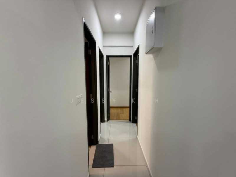 Condominium for Rent at Lovell @ Country Garden Danga Bay - Jessy Koh - Corridor - PropertyGuru.com.my