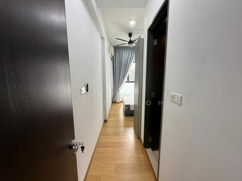 Condominium for Rent at Lovell @ Country Garden Danga Bay - Jessy Koh - Corridor - PropertyGuru.com.my