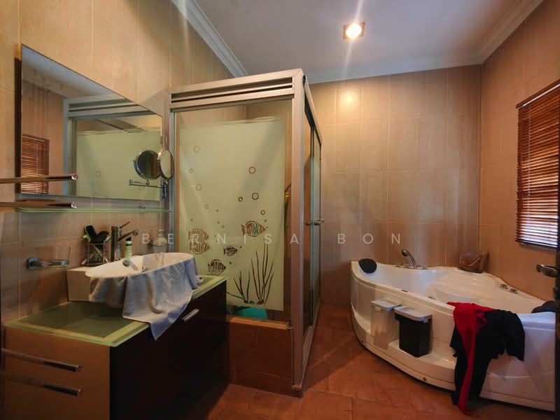 Rumah Teres 2 Tingkat untuk Dijual di Seksyen 19 (Petaling Jaya) - Bernisa Bon - Bathroom - PropertyGuru.com.my