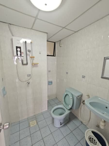 Kondominium untuk Disewa di Villa Angsana - Kang Wen Lai - Bathroom - PropertyGuru.com.my