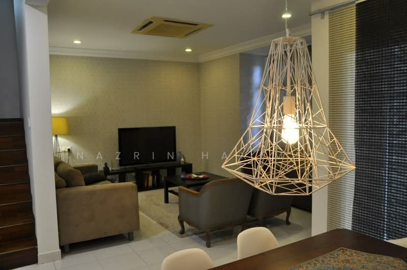 2-storey Terraced House for Sale in Perdana Lakeview East (Cyberjaya) - Nazrin Hakimin - Living Room - PropertyGuru.com.my