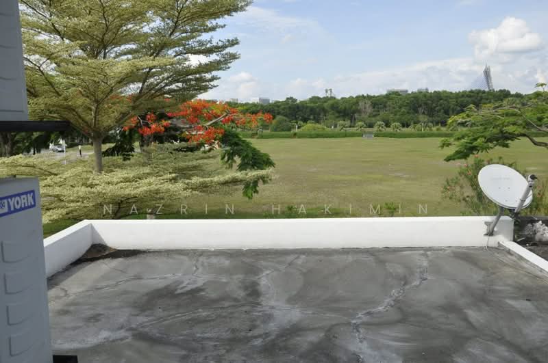 2-storey Terraced House for Sale in Perdana Lakeview East (Cyberjaya) - Nazrin Hakimin - Exterior - PropertyGuru.com.my