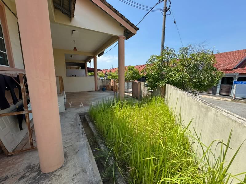 1-storey Terraced House for Sale in Kuantan (Pahang) - Syafiq Zamri - Exterior - PropertyGuru.com.my