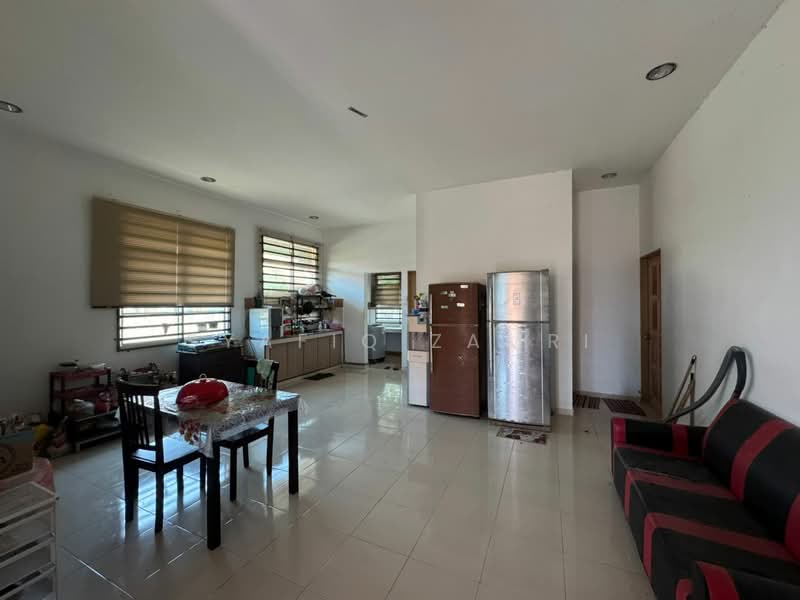 1-storey Terraced House for Sale in Kuantan (Pahang) - Syafiq Zamri - Living Room - PropertyGuru.com.my