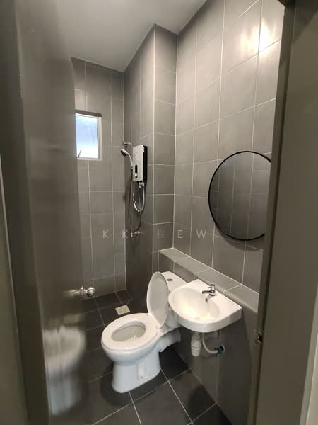 Pangsapuri untuk Dijual di Idaman Abadi - KK HEW - Bathroom - PropertyGuru.com.my