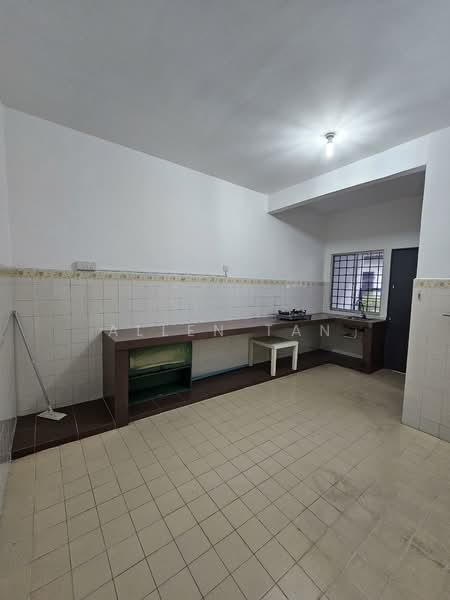 2-storey Terraced House for Rent in Kelana Jaya (Petaling Jaya) - Allen Tan - Kitchen - PropertyGuru.com.my