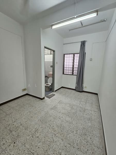 2-storey Terraced House for Rent in Kelana Jaya (Petaling Jaya) - Allen Tan - Bathroom - PropertyGuru.com.my
