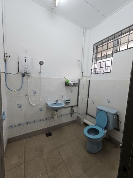 2-storey Terraced House for Rent in Kelana Jaya (Petaling Jaya) - Allen Tan - Bathroom - PropertyGuru.com.my