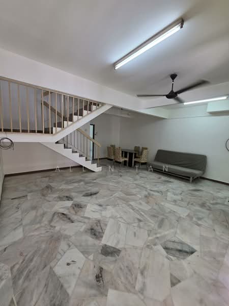2-storey Terraced House for Rent in Kelana Jaya (Petaling Jaya) - Allen Tan - Living Room - PropertyGuru.com.my
