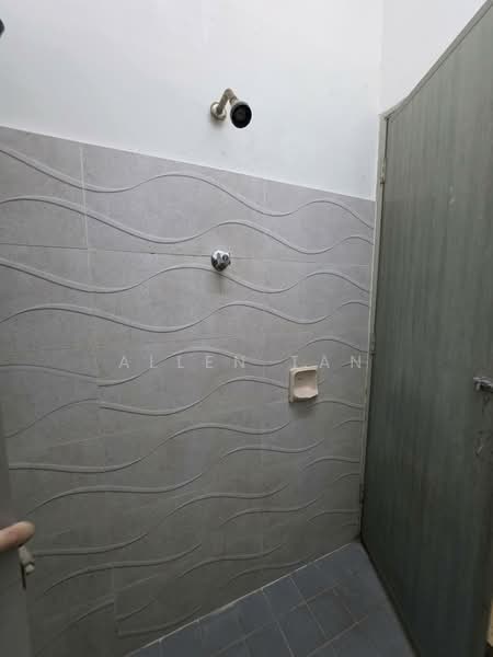 2-storey Terraced House for Rent in Kelana Jaya (Petaling Jaya) - Allen Tan - Bathroom - PropertyGuru.com.my