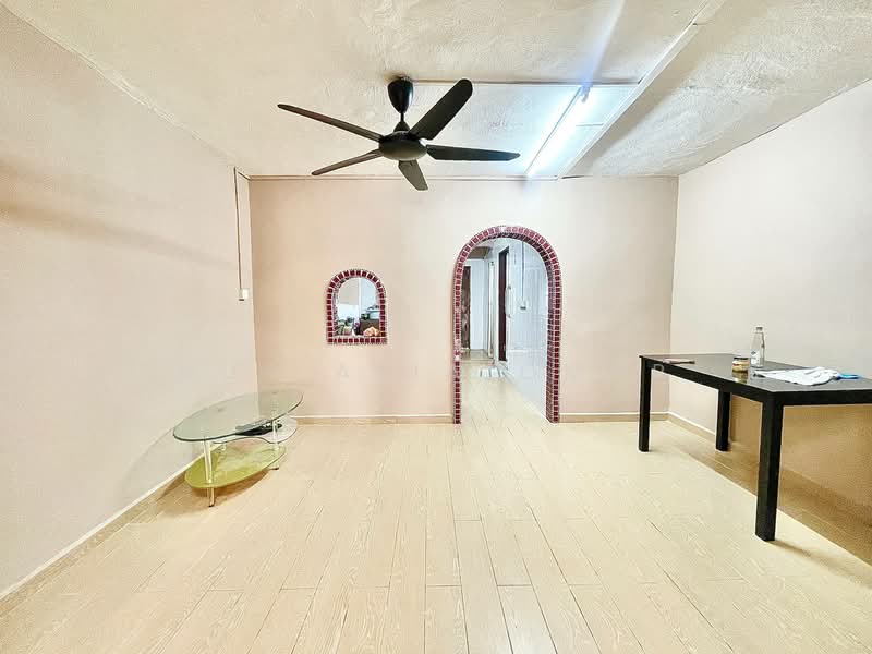 2-storey Terraced House for Sale in Taman Sri Muda (Shah Alam) - Nur Alia Omar - Living Room - PropertyGuru.com.my