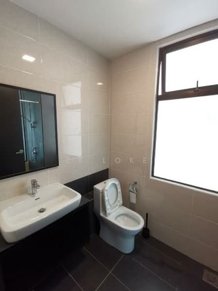 Servis Apartment untuk Dijual di Wave @ Marina Cove - ZK Loke - Bathroom - PropertyGuru.com.my