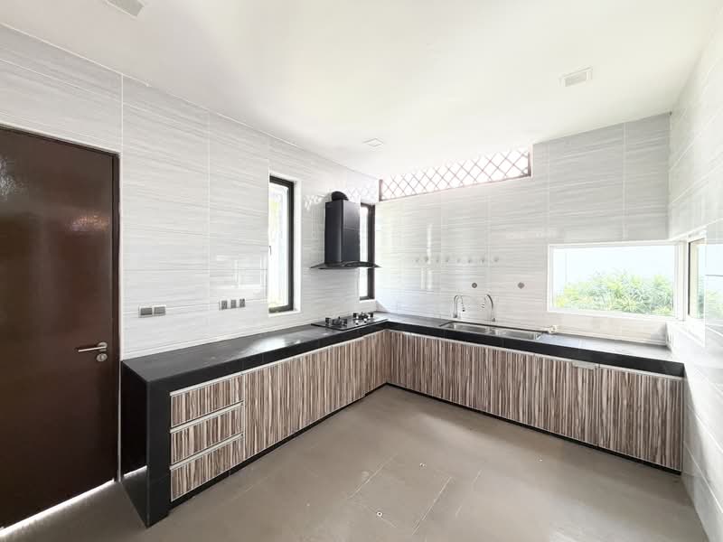Semi-Detached House for Sale in Bandar Kinrara Seksyen 1 (Bandar Kinrara) - CK Yee - Kitchen - PropertyGuru.com.my