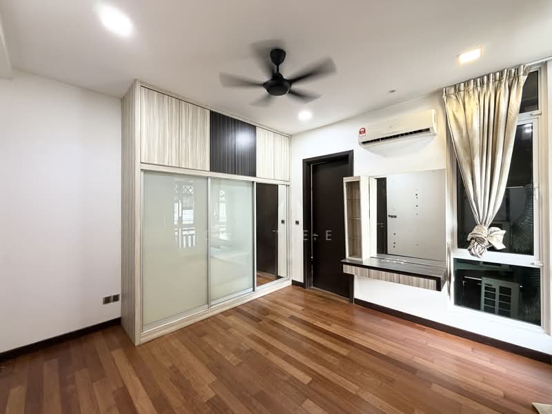 Semi-Detached House for Sale in Bandar Kinrara Seksyen 1 (Bandar Kinrara) - CK Yee - Bedroom - PropertyGuru.com.my