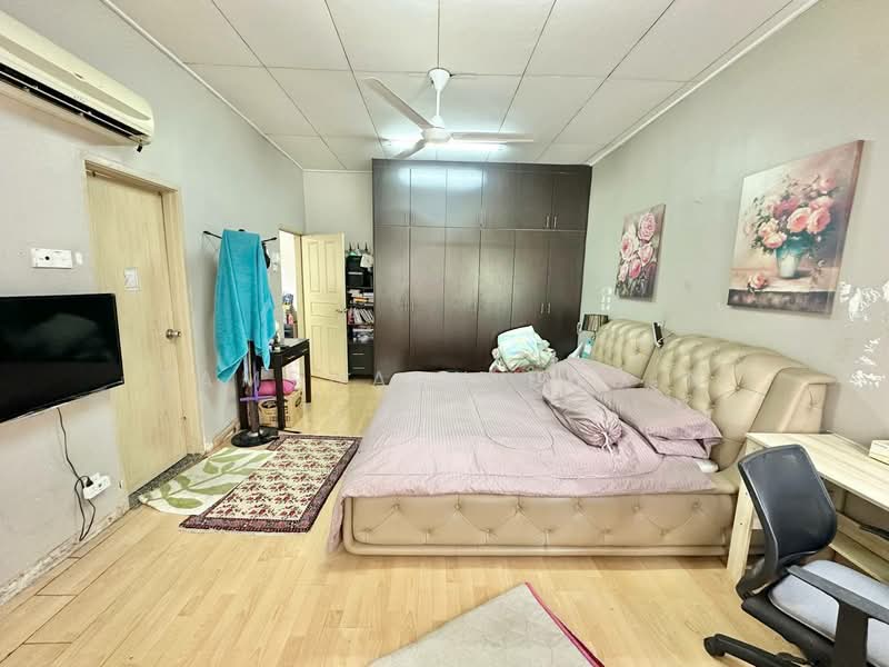 2-storey Terraced House for Sale in Seksyen 7 (Shah Alam) - Zamshary Budin - Bedroom - PropertyGuru.com.my