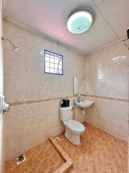 2-storey Terraced House for Sale in Seksyen 7 (Shah Alam) - Zamshary Budin - Bathroom - PropertyGuru.com.my