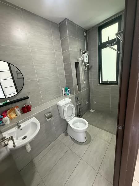 Service Residence for Sale at 8Scape Residence @ Sutera - Eric Lee - Bathroom - PropertyGuru.com.my