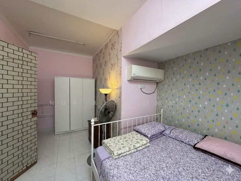 Rumah Teres 1 Tingkat untuk Dijual di Klang (Selangor) - Nur Alia Omar - Bedroom - PropertyGuru.com.my