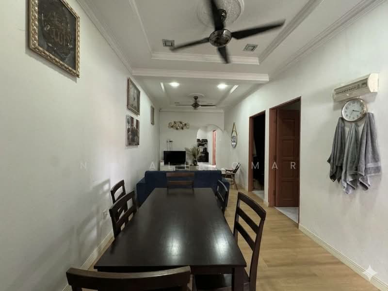 Rumah Teres 1 Tingkat untuk Dijual di Klang (Selangor) - Nur Alia Omar - Living Room - PropertyGuru.com.my
