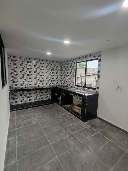 1-storey Terraced House for Sale in Taman Ungku Tun Aminah (Skudai) - San . - PropertyGuru.com.my