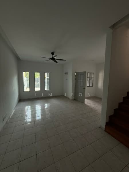 2-storey Terraced House for Sale in Bandar Puteri Klang (Klang) - Lim Jeon - Living Room - PropertyGuru.com.my