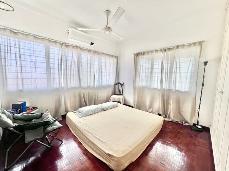 Semi-Detached House for Sale in Taman Lucky (Bangsar) - Shalini Kantan - Bedroom - PropertyGuru.com.my