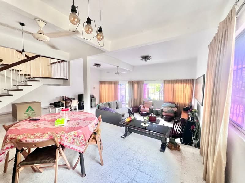Semi-Detached House for Sale in Taman Lucky (Bangsar) - Shalini Kantan - Living Room - PropertyGuru.com.my