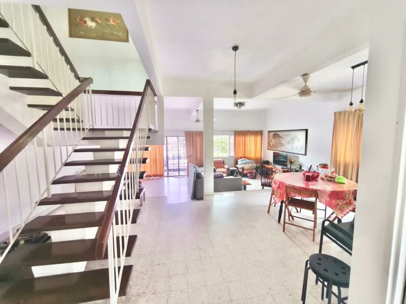 Semi-Detached House for Sale in Taman Lucky (Bangsar) - Shalini Kantan - Living Room - PropertyGuru.com.my