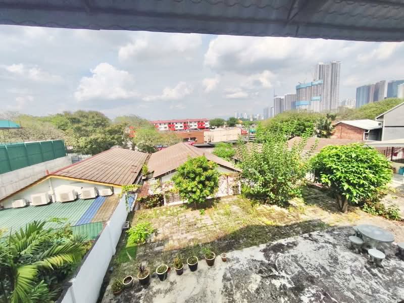 Semi-Detached House for Sale in Taman Lucky (Bangsar) - Shalini Kantan - Exterior - PropertyGuru.com.my
