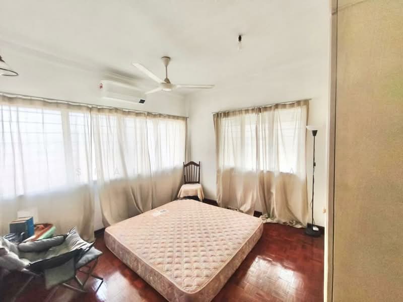 Semi-Detached House for Sale in Taman Lucky (Bangsar) - Shalini Kantan - Bedroom - PropertyGuru.com.my