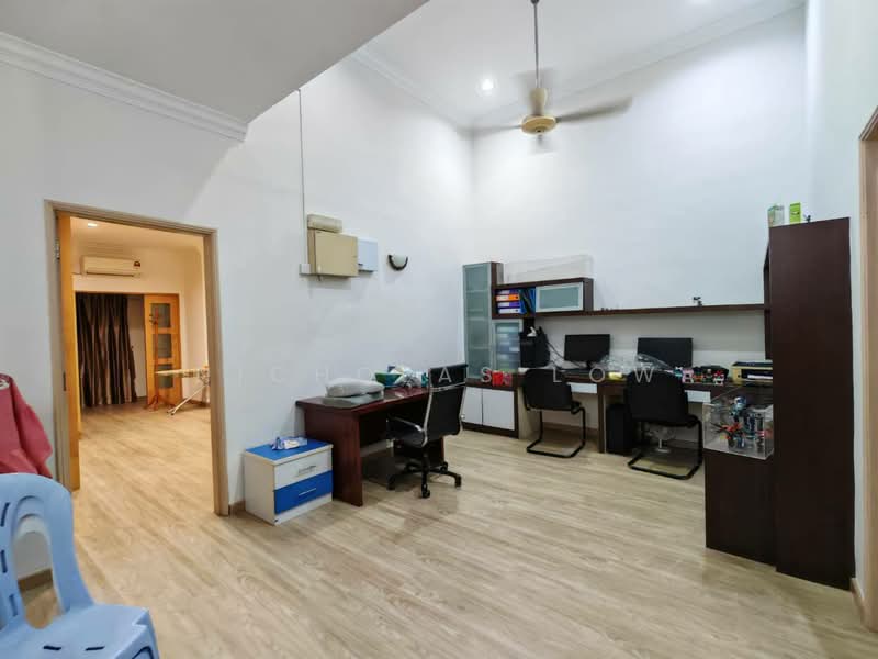 2-storey Terraced House for Rent in Bandar Baru Permas Jaya (Permas Jaya) - Nicholas Low - Study - PropertyGuru.com.my